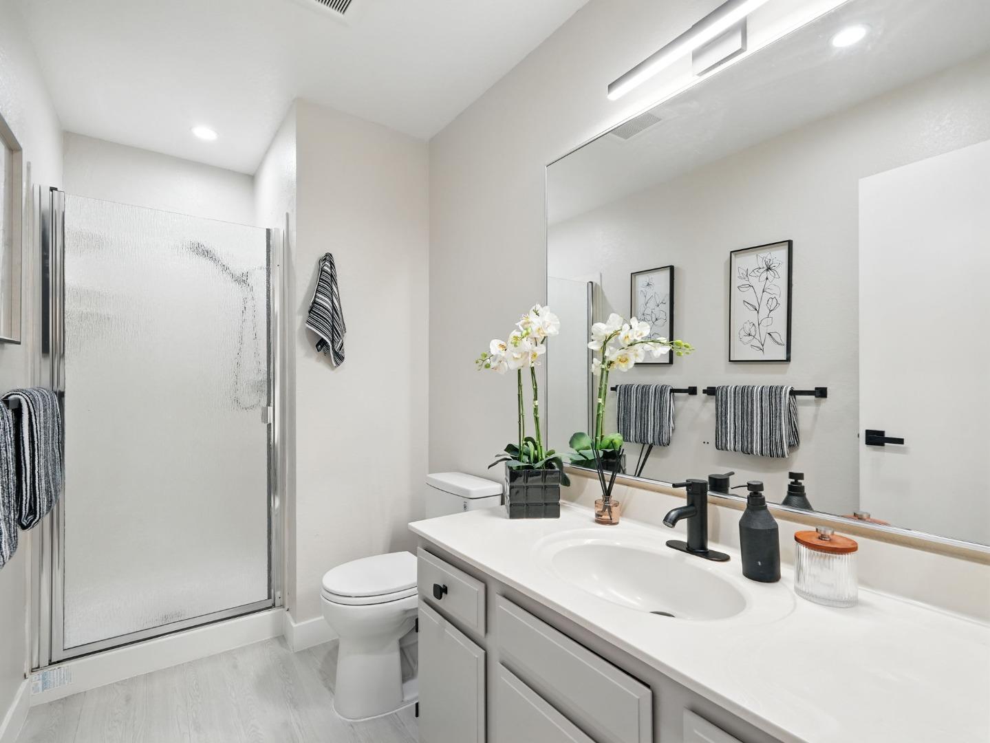 Detail Gallery Image 21 of 34 For 1685 Bayridge Way #210,  San Mateo,  CA 94402 - 2 Beds | 2 Baths