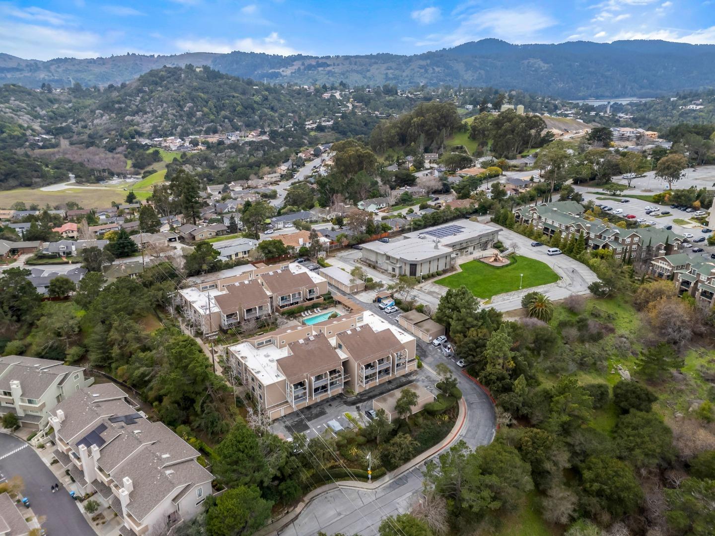 Detail Gallery Image 32 of 34 For 1685 Bayridge Way #210,  San Mateo,  CA 94402 - 2 Beds | 2 Baths