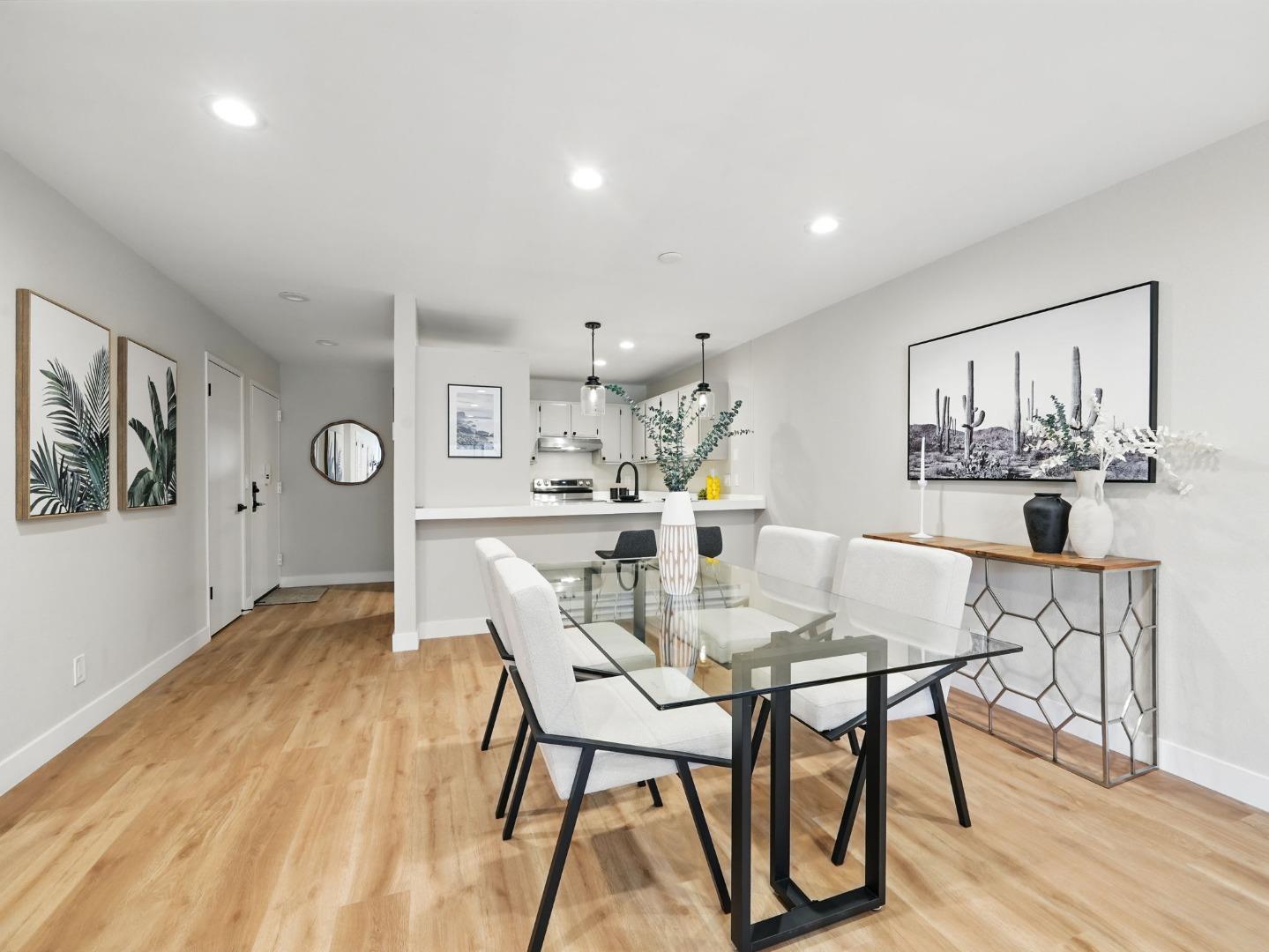 Detail Gallery Image 8 of 34 For 1685 Bayridge Way #210,  San Mateo,  CA 94402 - 2 Beds | 2 Baths