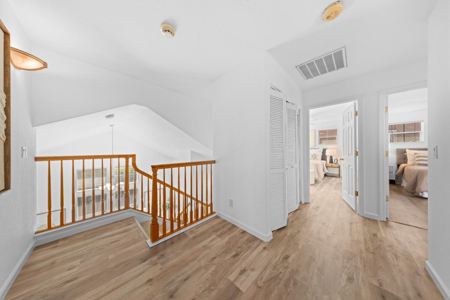 Detail Gallery Image 14 of 36 For 298 S Rengstorff Ave, Mountain View,  CA 94040 - 3 Beds | 2/1 Baths