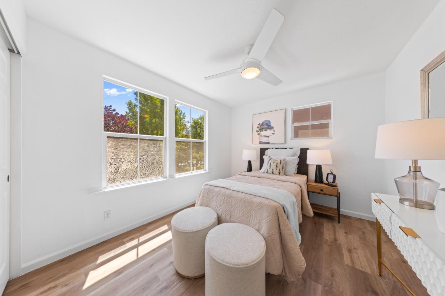 Detail Gallery Image 19 of 36 For 298 S Rengstorff Ave, Mountain View,  CA 94040 - 3 Beds | 2/1 Baths