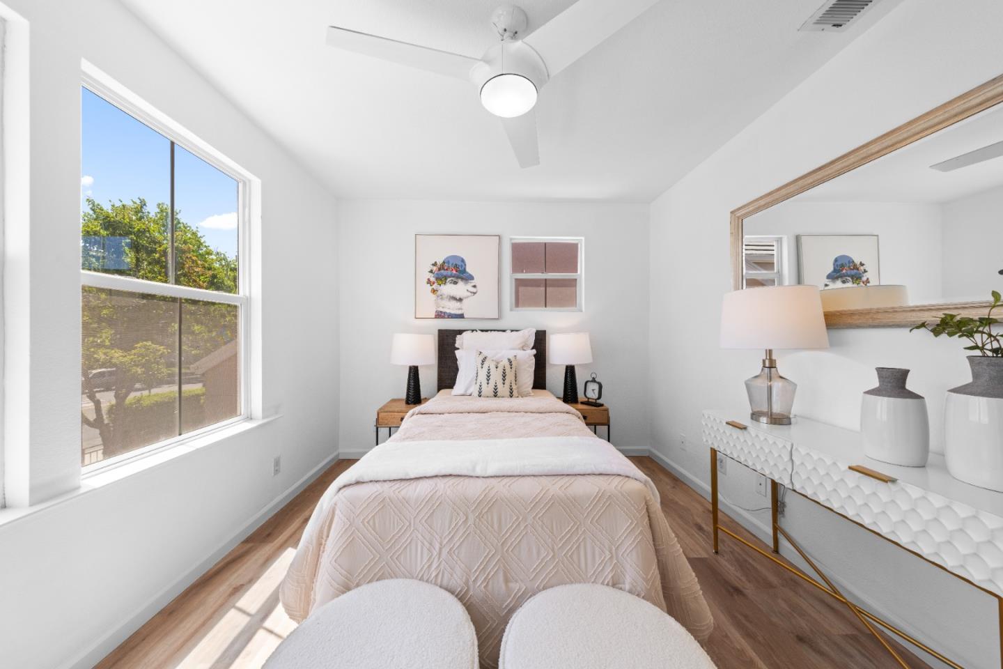 Detail Gallery Image 21 of 36 For 298 S Rengstorff Ave, Mountain View,  CA 94040 - 3 Beds | 2/1 Baths