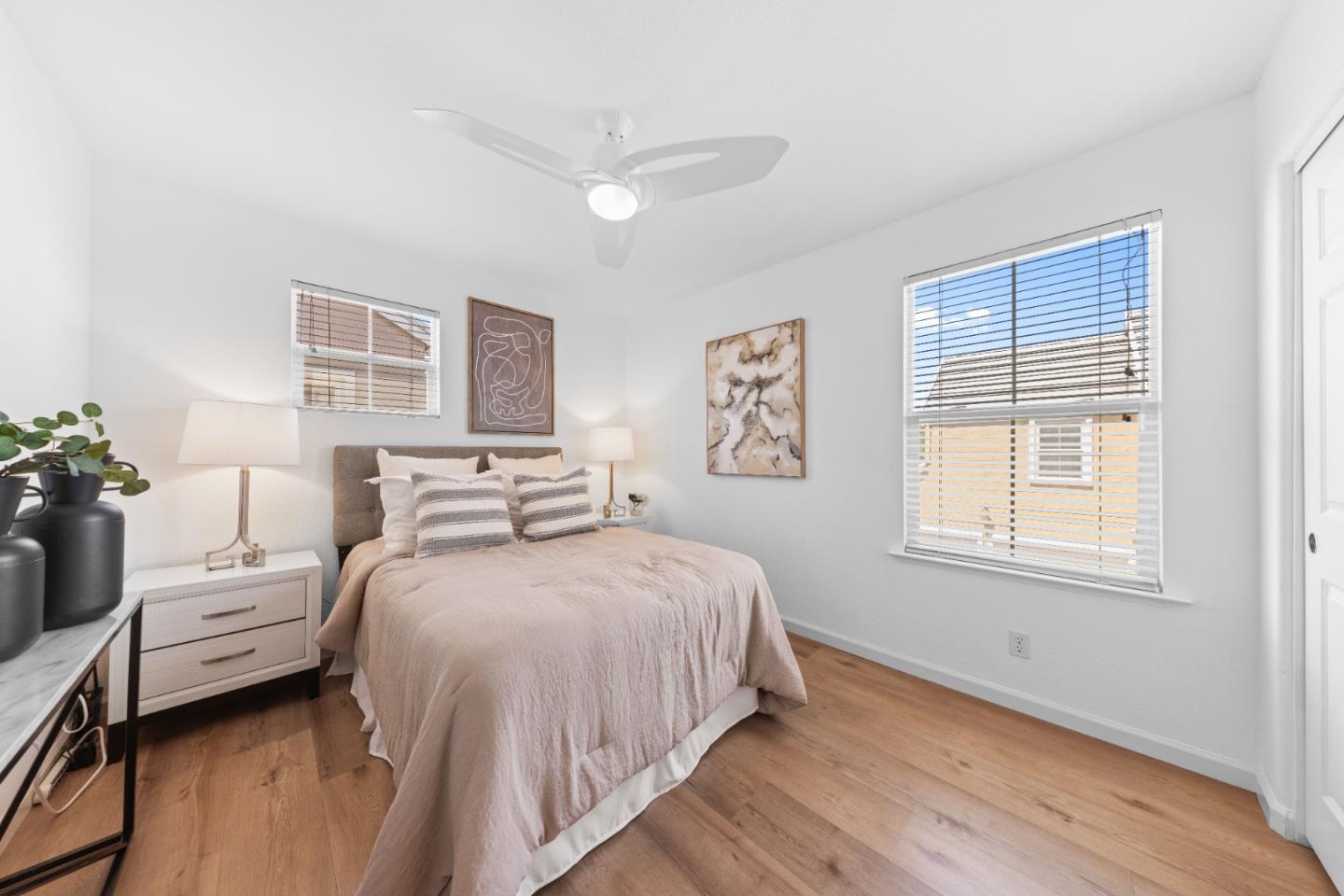 Detail Gallery Image 22 of 36 For 298 S Rengstorff Ave, Mountain View,  CA 94040 - 3 Beds | 2/1 Baths