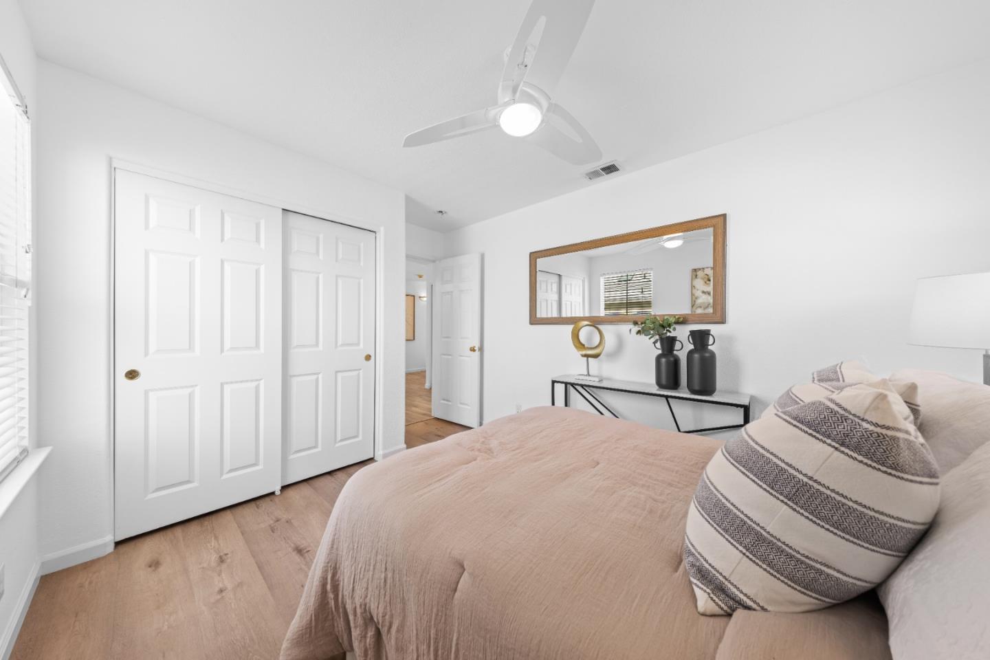 Detail Gallery Image 23 of 36 For 298 S Rengstorff Ave, Mountain View,  CA 94040 - 3 Beds | 2/1 Baths