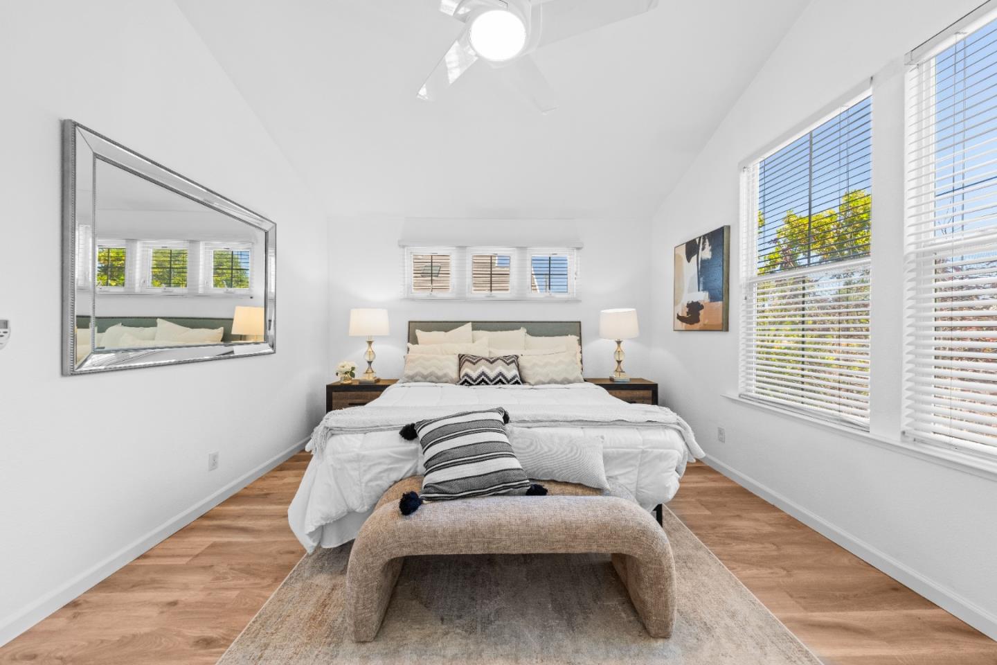 Detail Gallery Image 24 of 36 For 298 S Rengstorff Ave, Mountain View,  CA 94040 - 3 Beds | 2/1 Baths