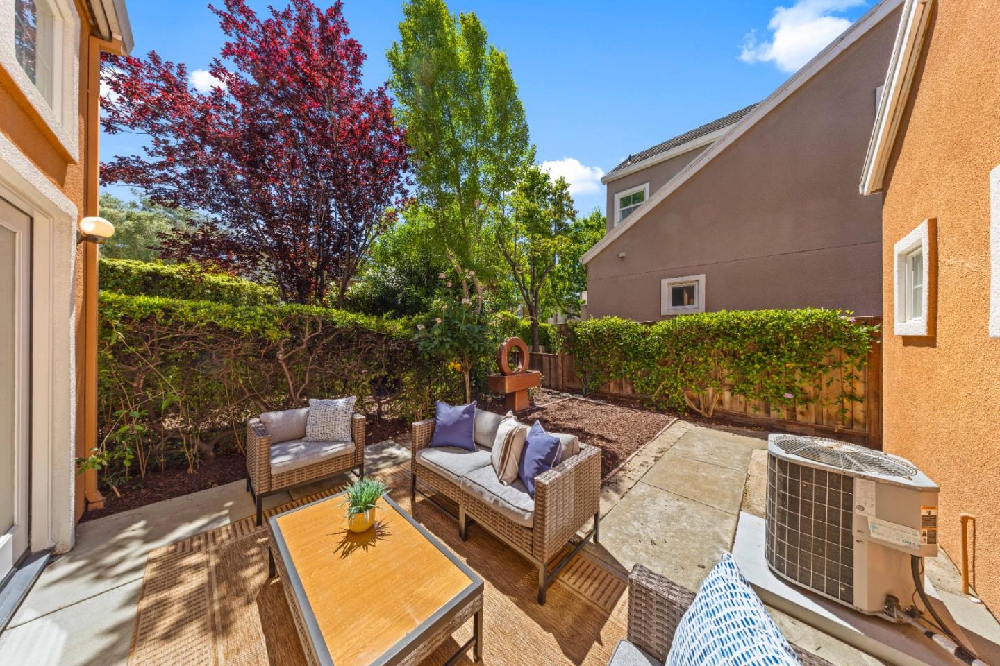 Detail Gallery Image 27 of 36 For 298 S Rengstorff Ave, Mountain View,  CA 94040 - 3 Beds | 2/1 Baths