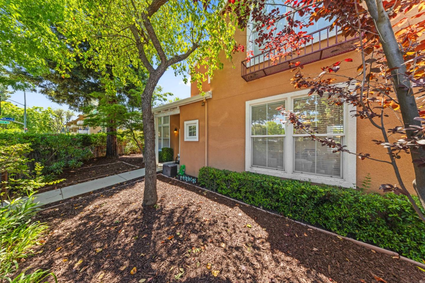 Detail Gallery Image 30 of 36 For 298 S Rengstorff Ave, Mountain View,  CA 94040 - 3 Beds | 2/1 Baths
