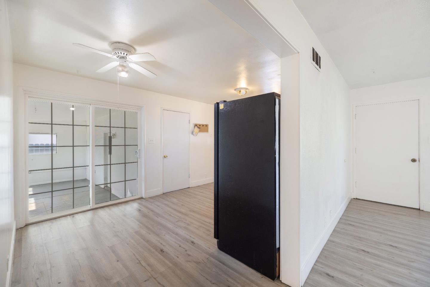 Detail Gallery Image 5 of 15 For 432 Cowell Ave, Manteca,  CA 95336 - 3 Beds | 2 Baths