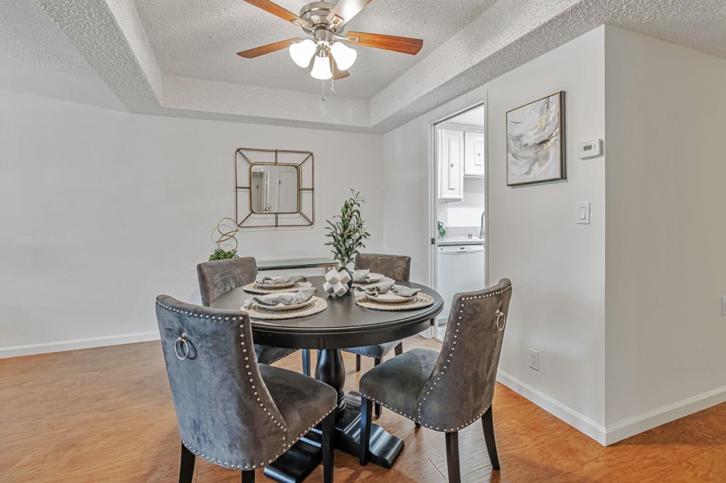 Detail Gallery Image 14 of 31 For 5277 Cribari Corner, San Jose,  CA 95135 - 2 Beds | 2 Baths