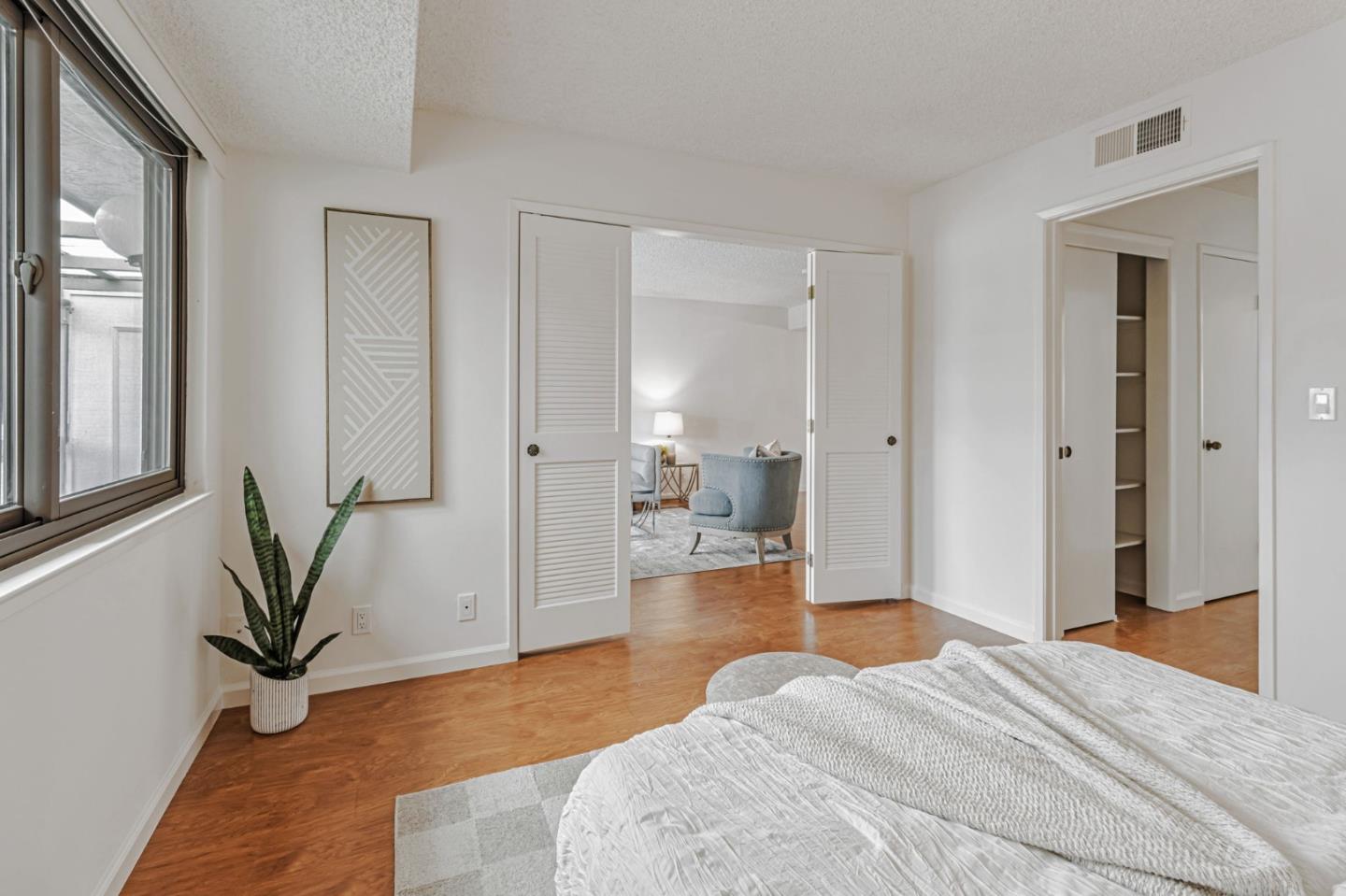 Detail Gallery Image 17 of 31 For 5277 Cribari Corner, San Jose,  CA 95135 - 2 Beds | 2 Baths