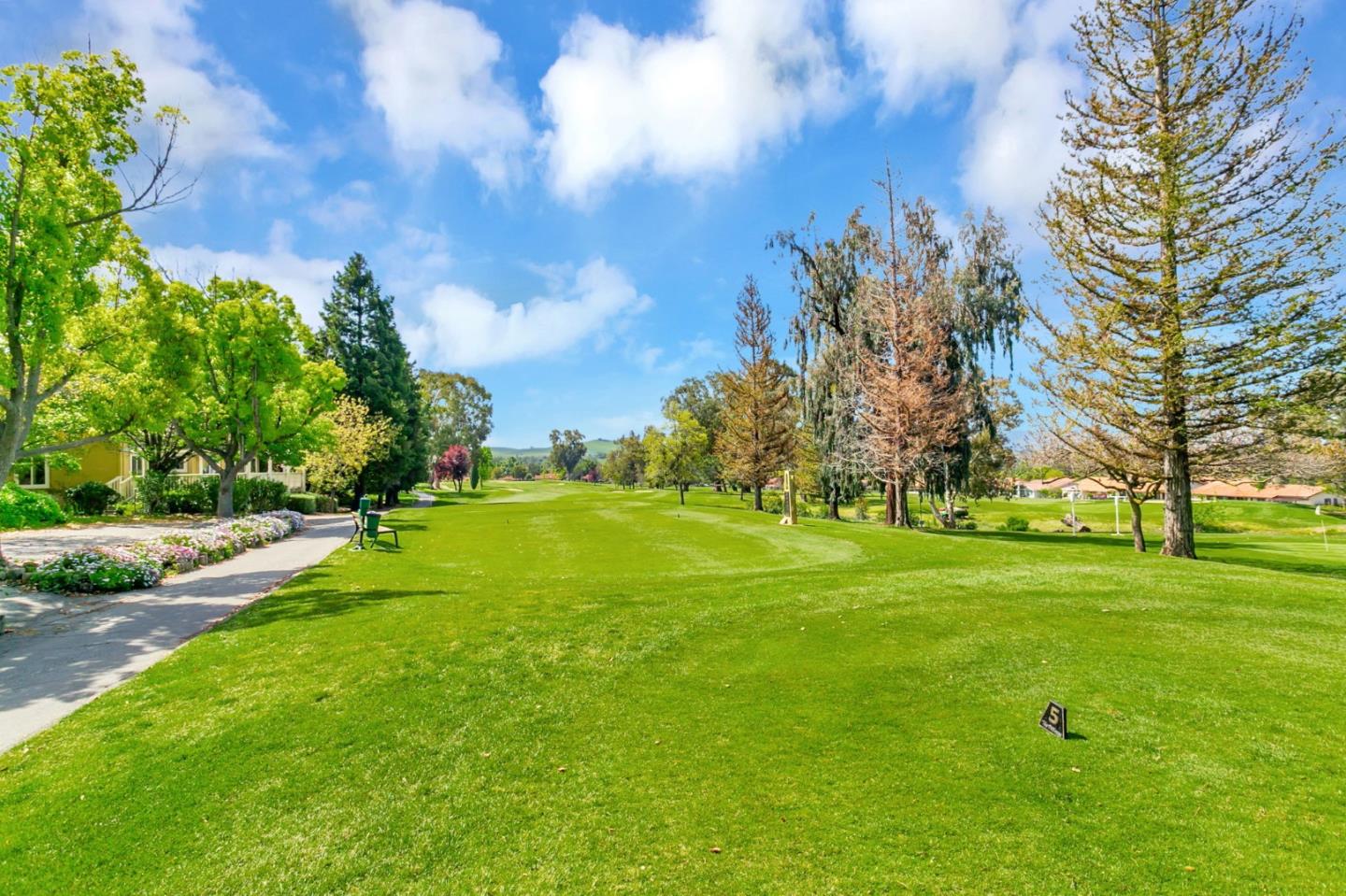 Detail Gallery Image 29 of 31 For 5277 Cribari Corner, San Jose,  CA 95135 - 2 Beds | 2 Baths