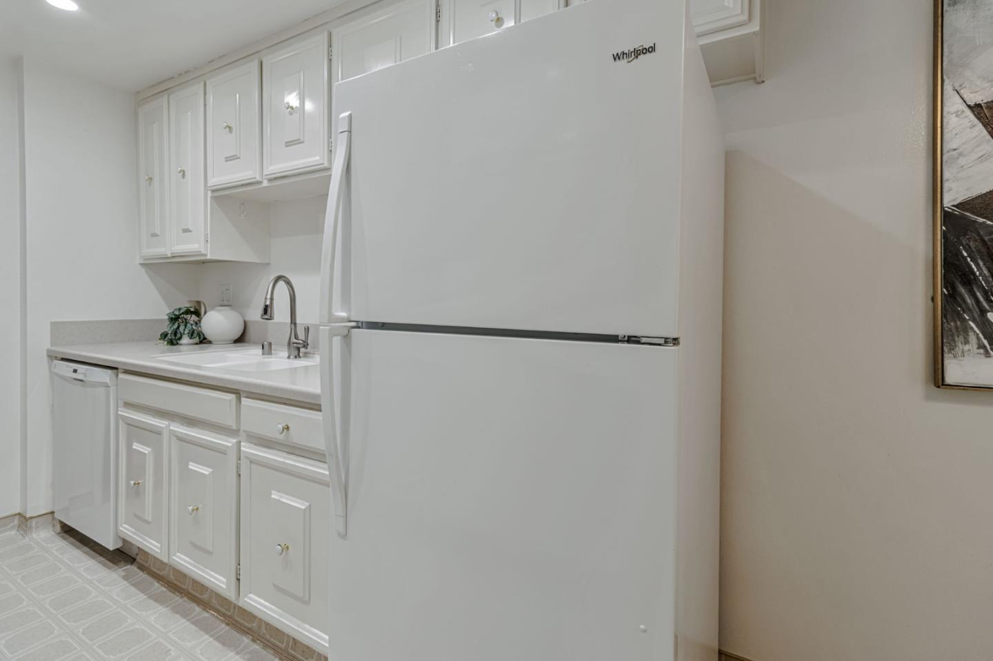 Detail Gallery Image 7 of 31 For 5277 Cribari Corner, San Jose,  CA 95135 - 2 Beds | 2 Baths