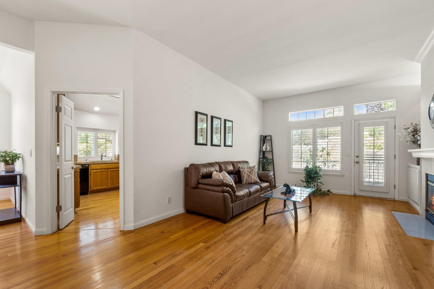 Detail Gallery Image 12 of 32 For 8631 American Oak Dr, San Jose,  CA 95135 - 2 Beds | 2/1 Baths