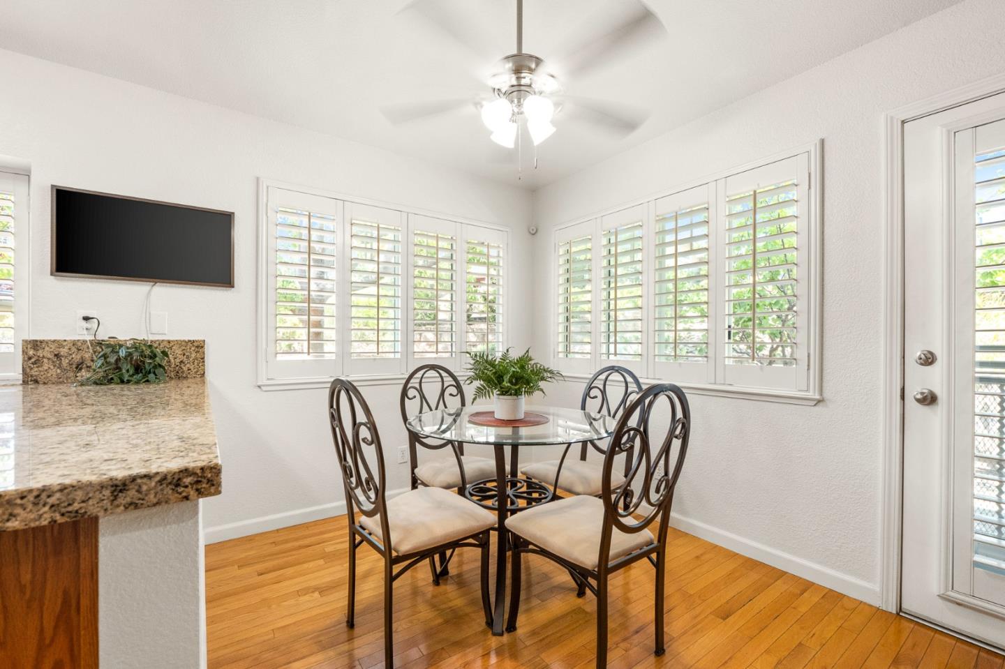 Detail Gallery Image 15 of 32 For 8631 American Oak Dr, San Jose,  CA 95135 - 2 Beds | 2/1 Baths