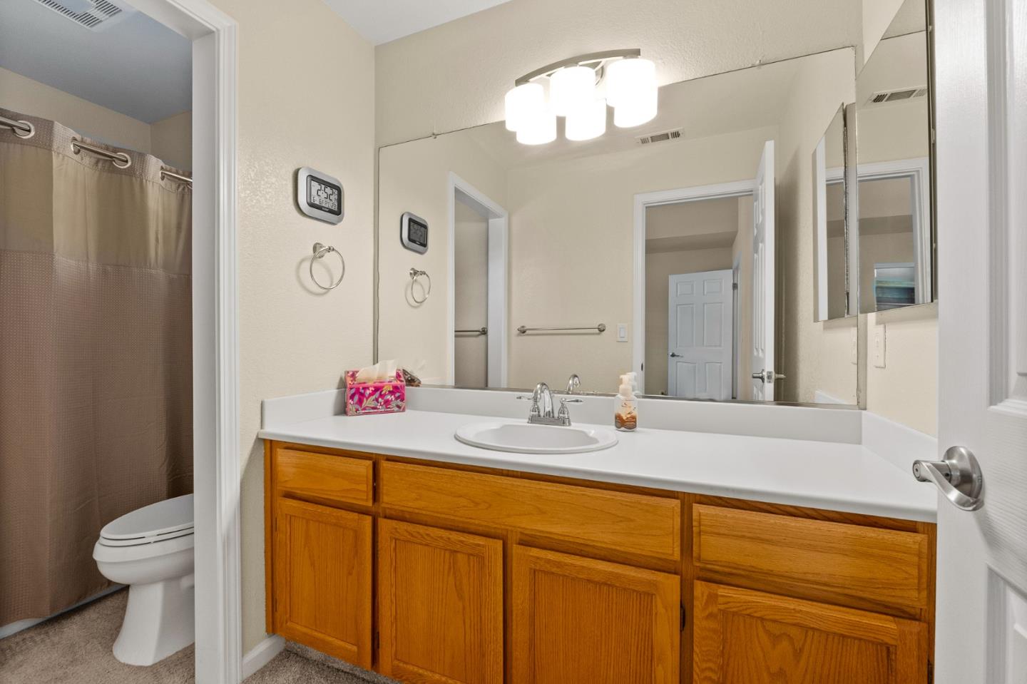 Detail Gallery Image 25 of 32 For 8631 American Oak Dr, San Jose,  CA 95135 - 2 Beds | 2/1 Baths