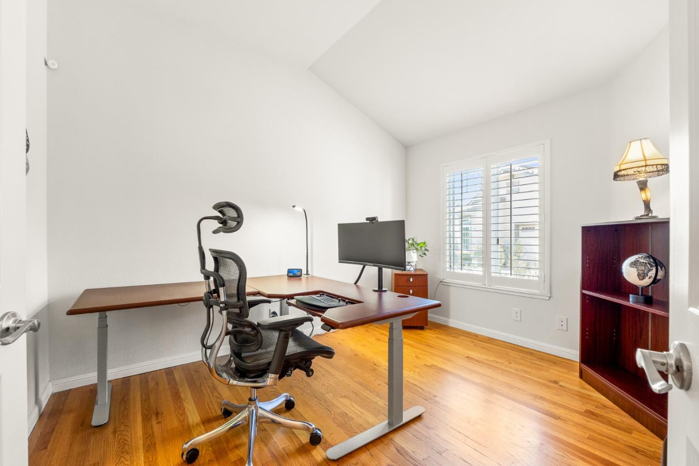 Detail Gallery Image 26 of 32 For 8631 American Oak Dr, San Jose,  CA 95135 - 2 Beds | 2/1 Baths