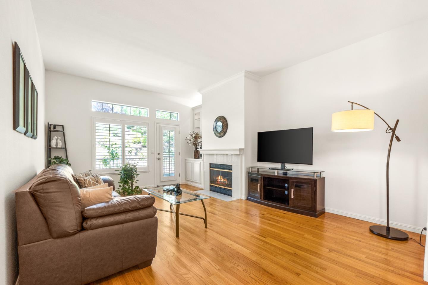 Detail Gallery Image 6 of 32 For 8631 American Oak Dr, San Jose,  CA 95135 - 2 Beds | 2/1 Baths