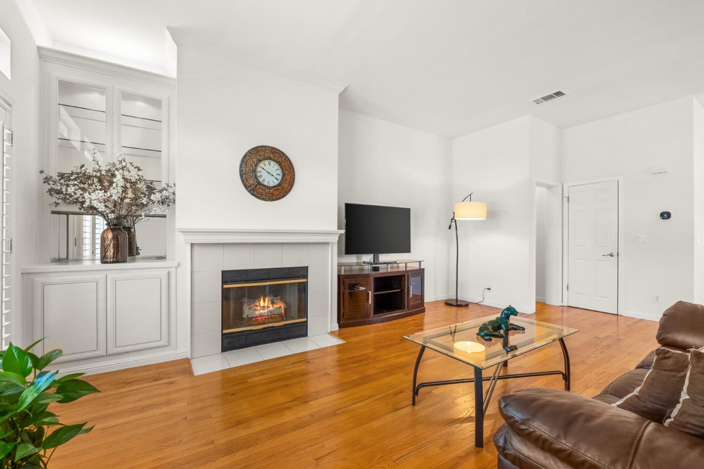 Detail Gallery Image 8 of 32 For 8631 American Oak Dr, San Jose,  CA 95135 - 2 Beds | 2/1 Baths