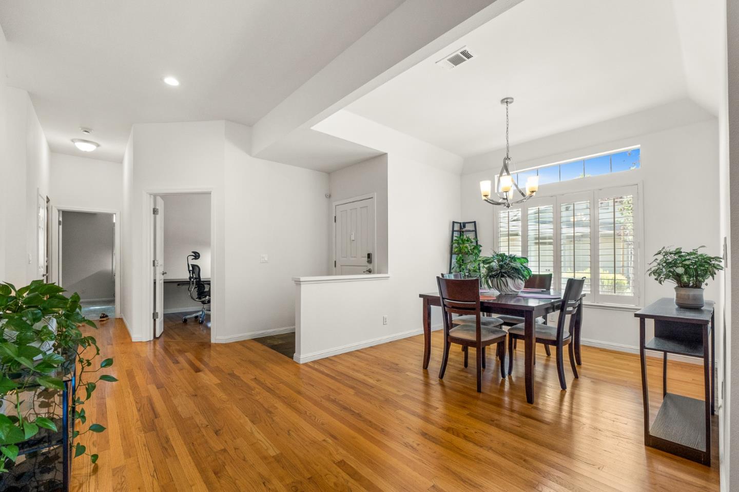 Detail Gallery Image 9 of 32 For 8631 American Oak Dr, San Jose,  CA 95135 - 2 Beds | 2/1 Baths