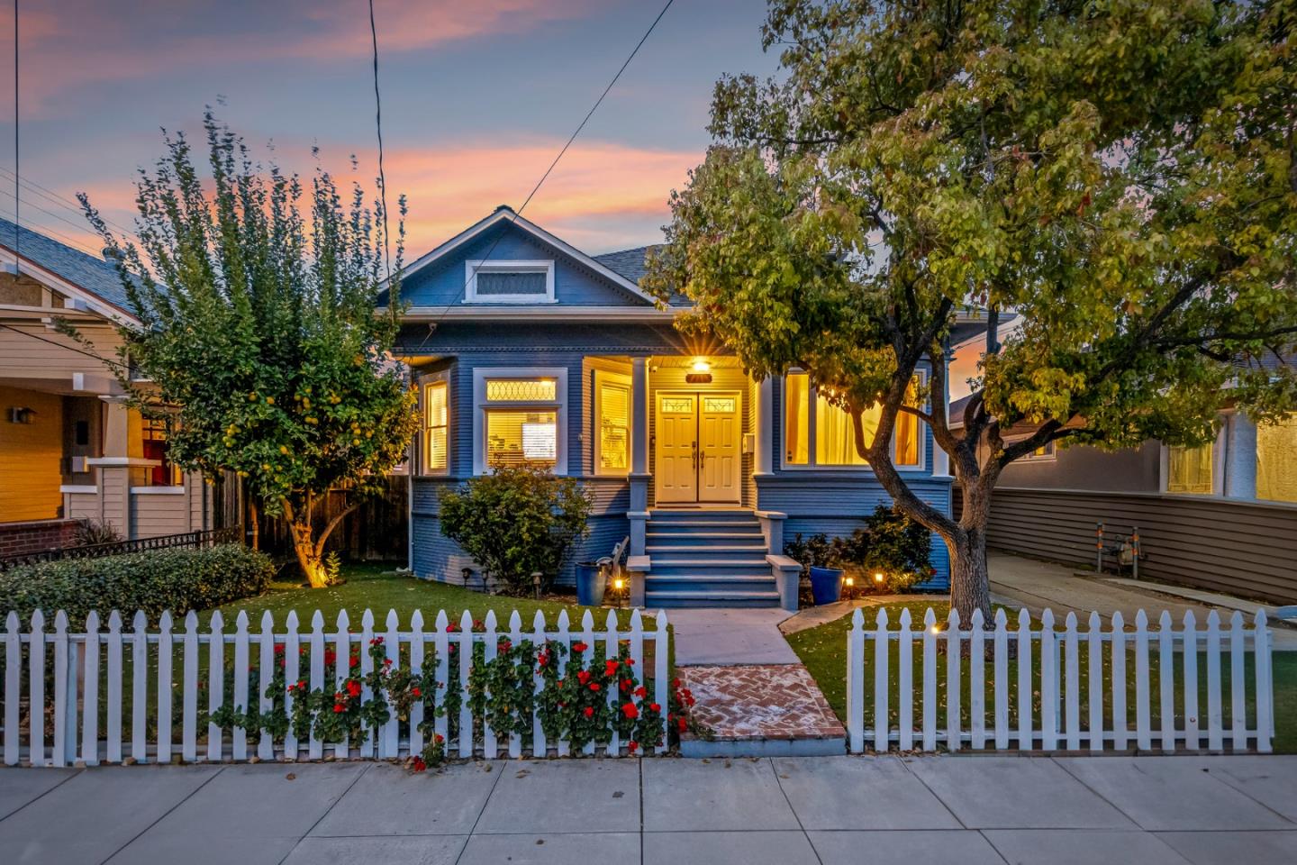 Detail Gallery Image 3 of 57 For 264 N 12th St, San Jose,  CA 95112 - 4 Beds | 3 Baths