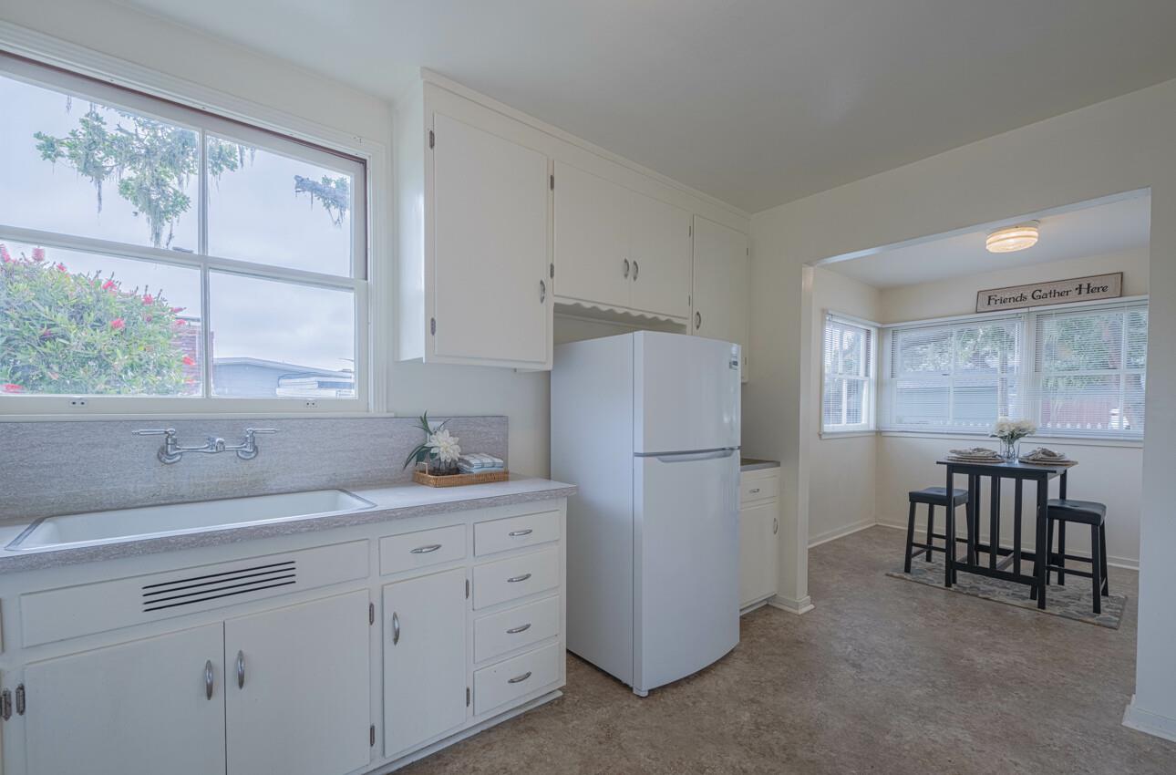 Detail Gallery Image 13 of 34 For 230 Gibson Ave, Pacific Grove,  CA 93950 - 2 Beds | 1 Baths