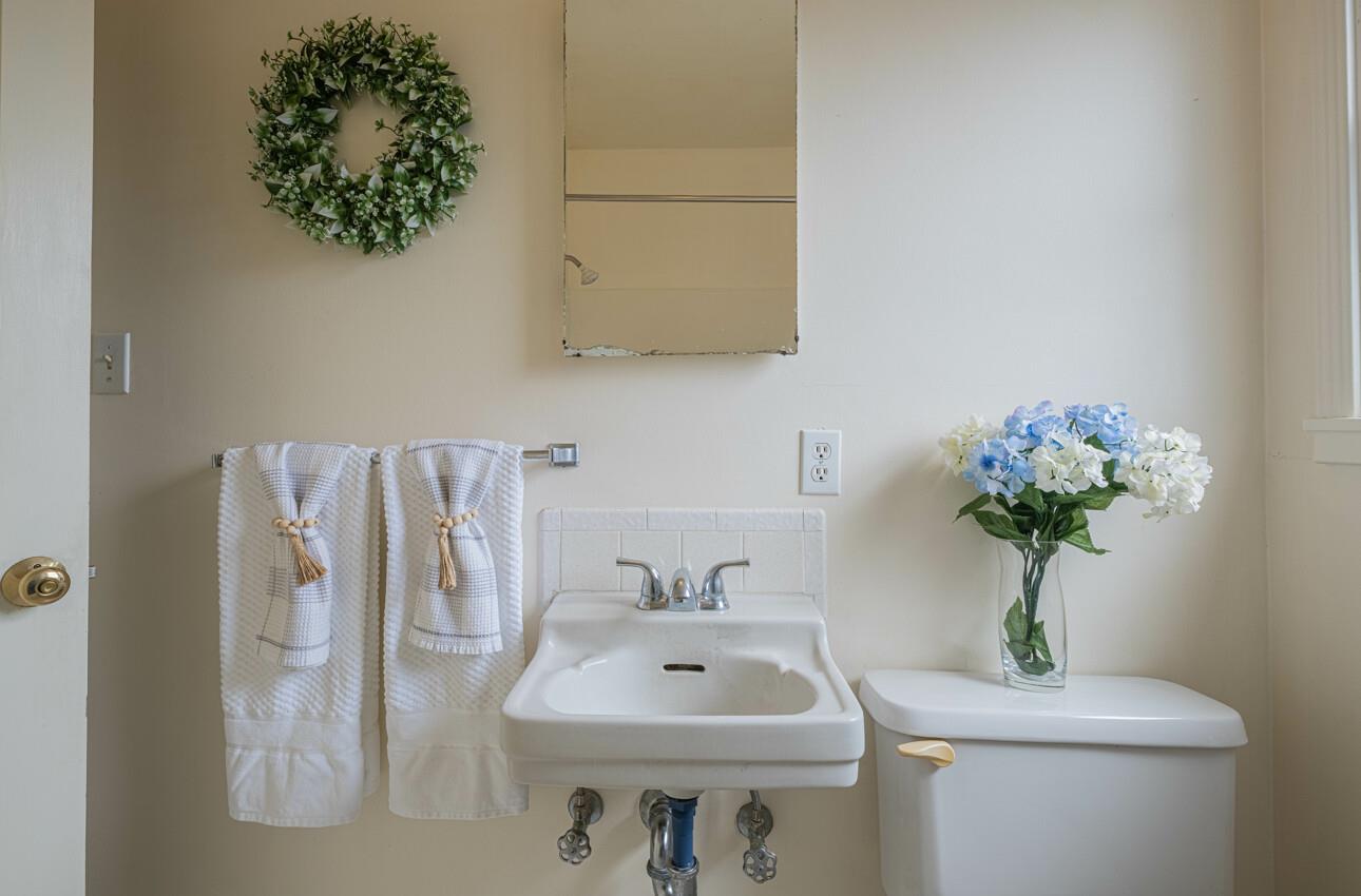 Detail Gallery Image 26 of 34 For 230 Gibson Ave, Pacific Grove,  CA 93950 - 2 Beds | 1 Baths