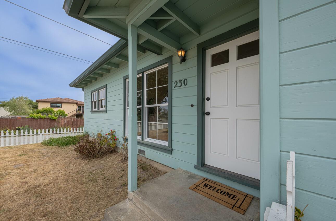 Detail Gallery Image 3 of 34 For 230 Gibson Ave, Pacific Grove,  CA 93950 - 2 Beds | 1 Baths