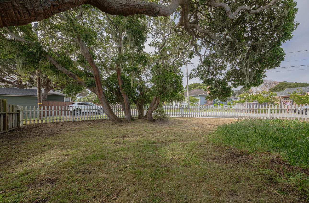 Detail Gallery Image 32 of 34 For 230 Gibson Ave, Pacific Grove,  CA 93950 - 2 Beds | 1 Baths
