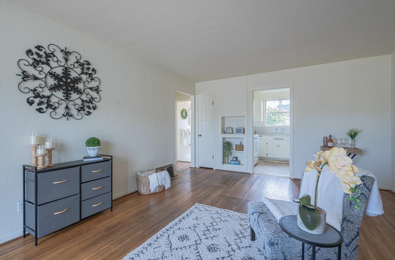 Detail Gallery Image 6 of 34 For 230 Gibson Ave, Pacific Grove,  CA 93950 - 2 Beds | 1 Baths