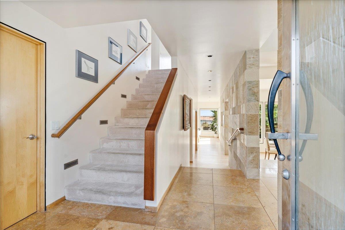 Detail Gallery Image 16 of 87 For 405 Heather Point Ln, Watsonville,  CA 95076 - 3 Beds | 2/1 Baths