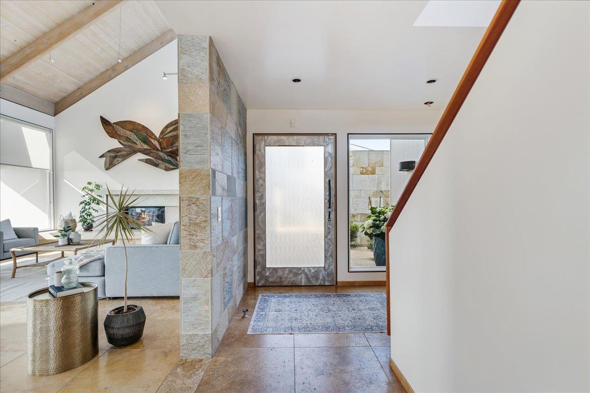 Detail Gallery Image 17 of 87 For 405 Heather Point Ln, Watsonville,  CA 95076 - 3 Beds | 2/1 Baths