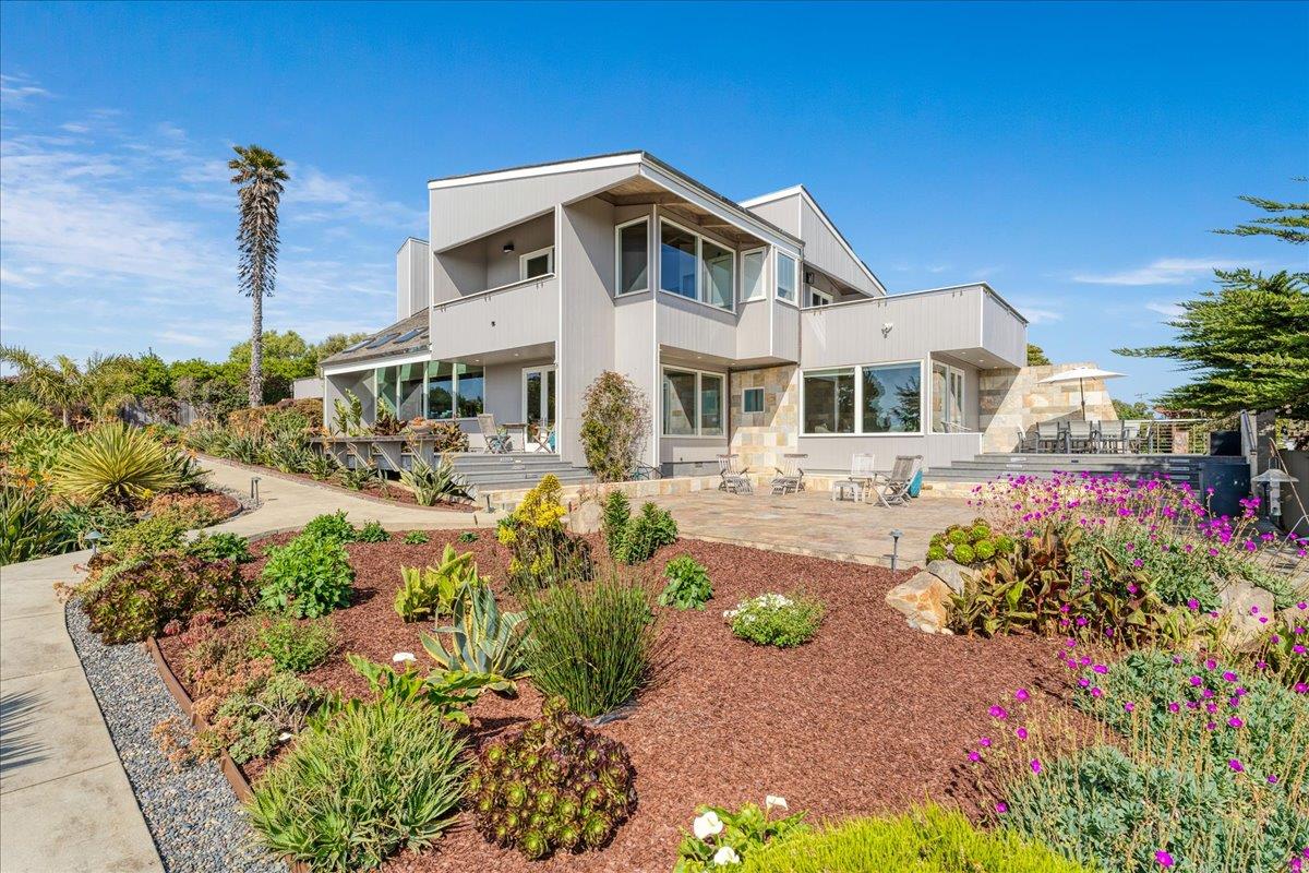 Detail Gallery Image 2 of 87 For 405 Heather Point Ln, Watsonville,  CA 95076 - 3 Beds | 2/1 Baths
