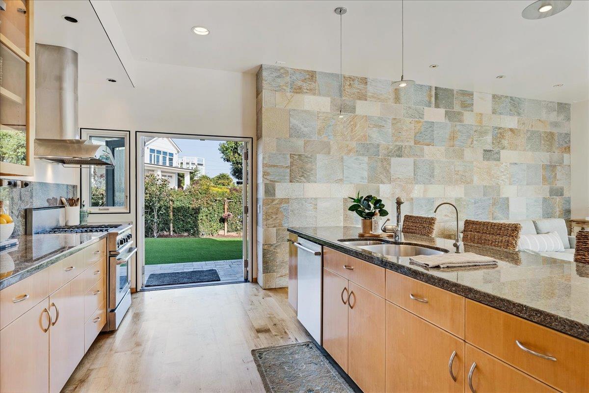 Detail Gallery Image 28 of 87 For 405 Heather Point Ln, Watsonville,  CA 95076 - 3 Beds | 2/1 Baths