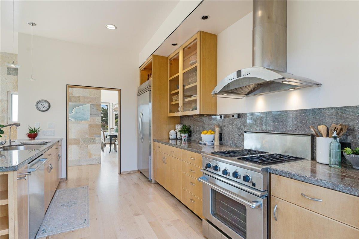 Detail Gallery Image 29 of 87 For 405 Heather Point Ln, Watsonville,  CA 95076 - 3 Beds | 2/1 Baths