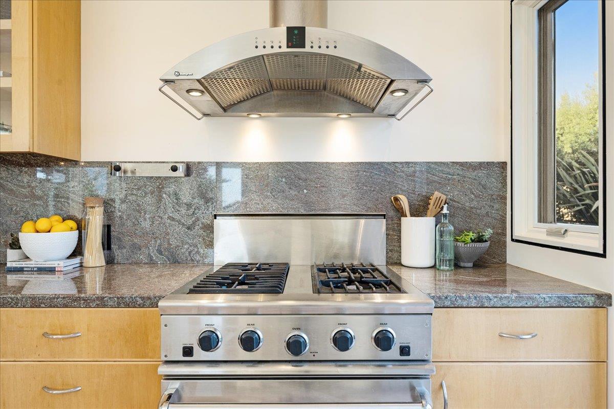 Detail Gallery Image 31 of 87 For 405 Heather Point Ln, Watsonville,  CA 95076 - 3 Beds | 2/1 Baths