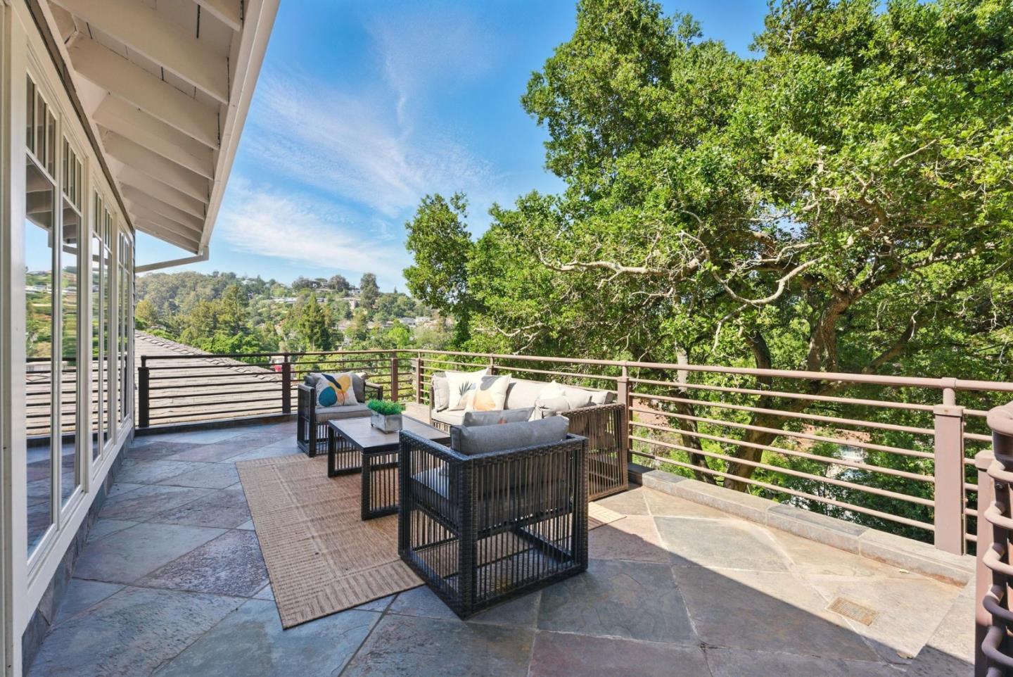 Detail Gallery Image 10 of 51 For 47 Pine Ave, San Carlos,  CA 94070 - 3 Beds | 2/1 Baths