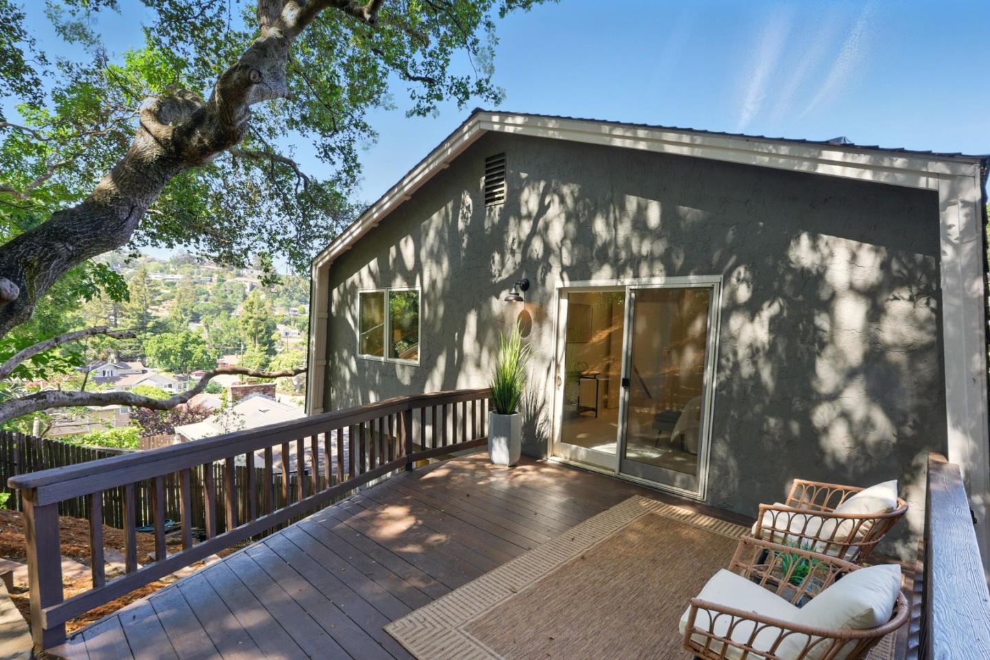 Detail Gallery Image 24 of 51 For 47 Pine Ave, San Carlos,  CA 94070 - 3 Beds | 2/1 Baths