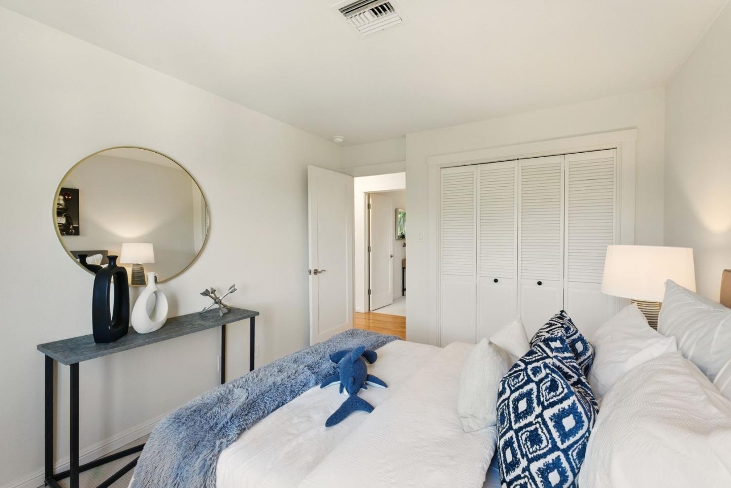 Detail Gallery Image 33 of 51 For 47 Pine Ave, San Carlos,  CA 94070 - 3 Beds | 2/1 Baths