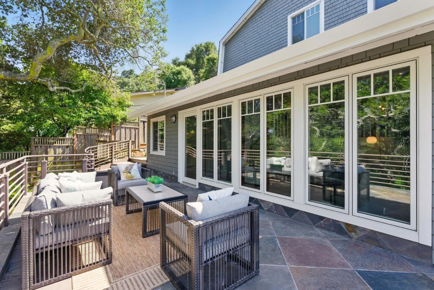 Detail Gallery Image 7 of 51 For 47 Pine Ave, San Carlos,  CA 94070 - 3 Beds | 2/1 Baths