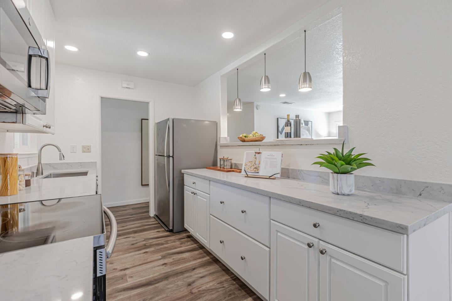 Detail Gallery Image 12 of 47 For 3308 Valley Forge Way, San Jose,  CA 95117 - 3 Beds | 2 Baths