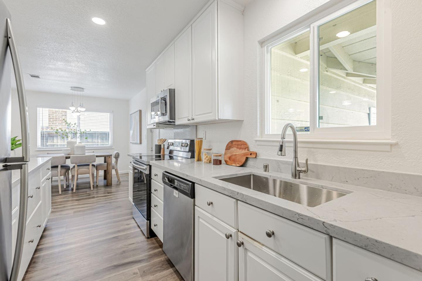 Detail Gallery Image 14 of 47 For 3308 Valley Forge Way, San Jose,  CA 95117 - 3 Beds | 2 Baths