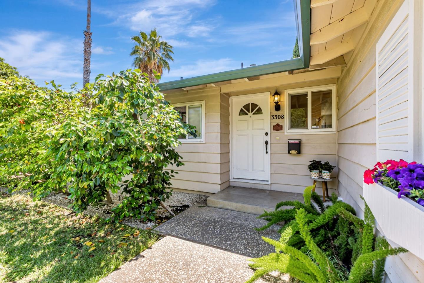 Detail Gallery Image 2 of 47 For 3308 Valley Forge Way, San Jose,  CA 95117 - 3 Beds | 2 Baths