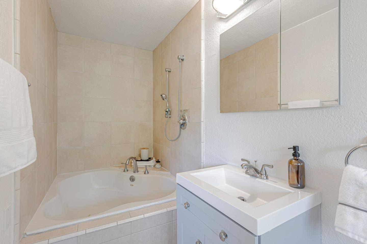 Detail Gallery Image 33 of 47 For 3308 Valley Forge Way, San Jose,  CA 95117 - 3 Beds | 2 Baths