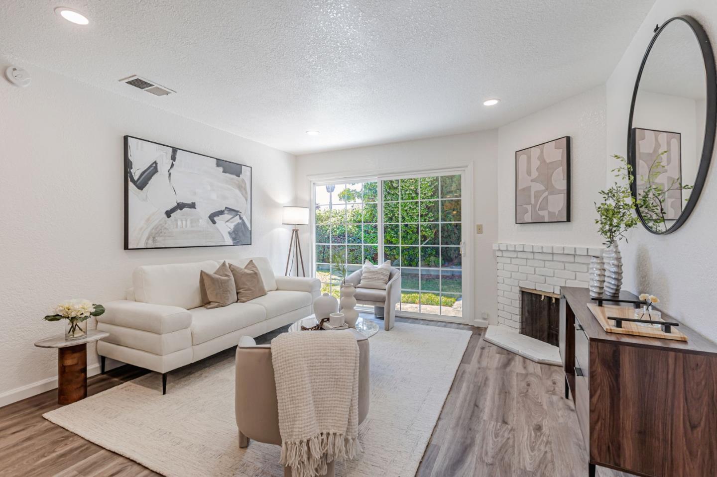 Detail Gallery Image 4 of 47 For 3308 Valley Forge Way, San Jose,  CA 95117 - 3 Beds | 2 Baths