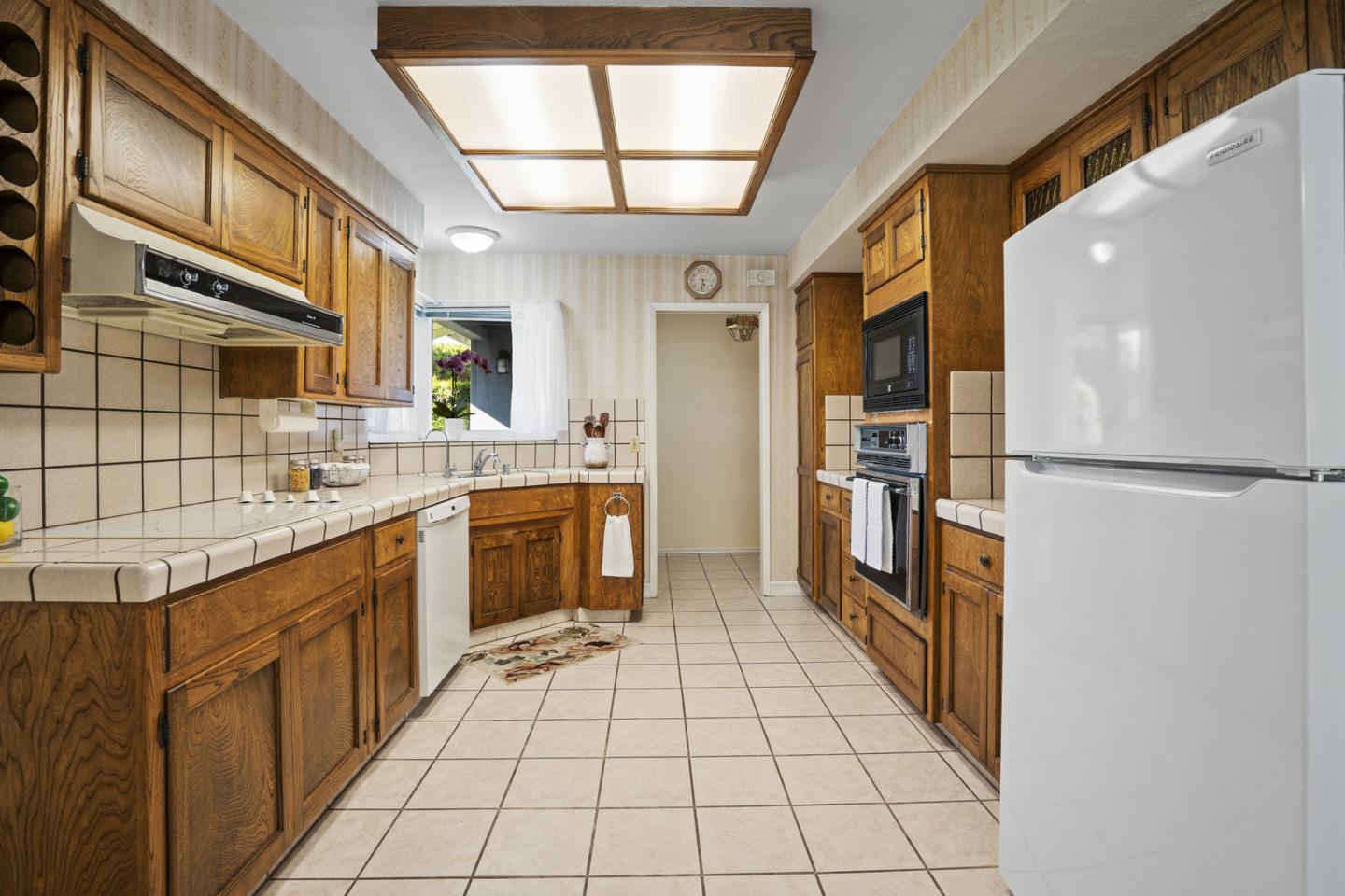 Detail Gallery Image 7 of 45 For 2844 via Carmen, San Jose,  CA 95124 - 3 Beds | 2 Baths