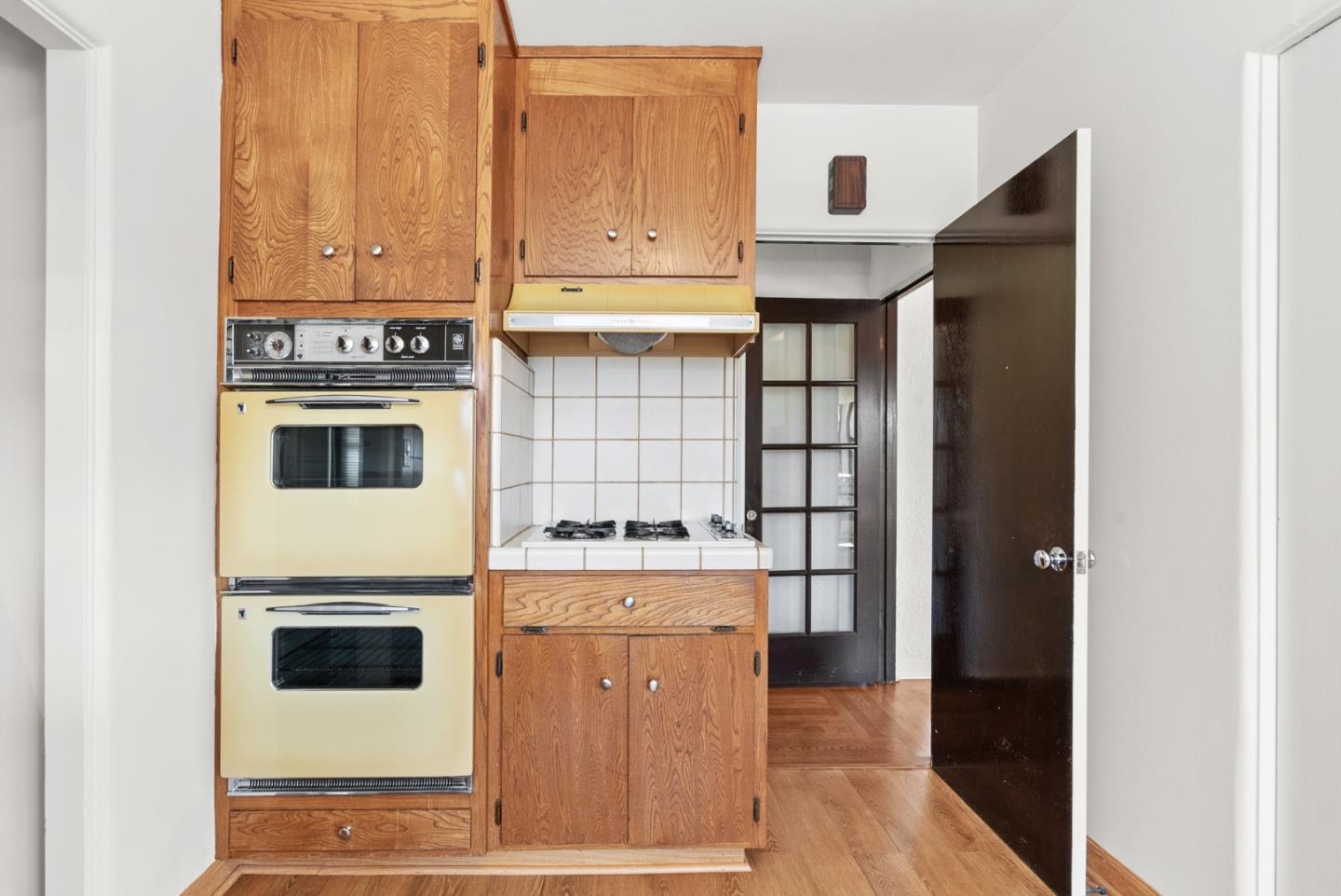 Detail Gallery Image 10 of 45 For 1003 Walnut Ave, Santa Cruz,  CA 95060 - 3 Beds | 2 Baths