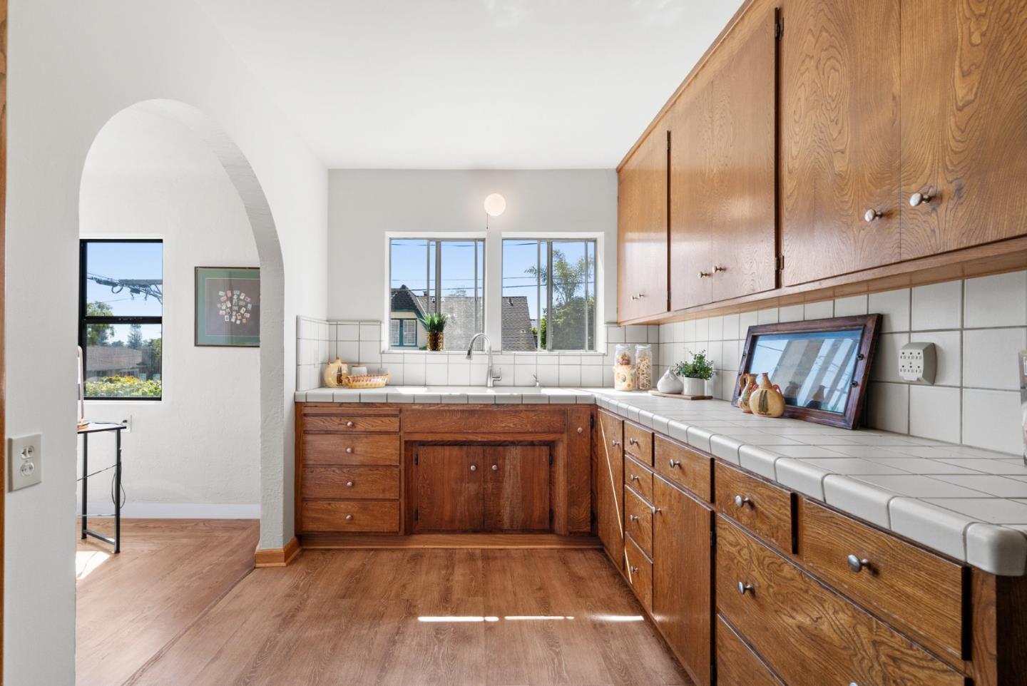 Detail Gallery Image 14 of 45 For 1003 Walnut Ave, Santa Cruz,  CA 95060 - 3 Beds | 2 Baths