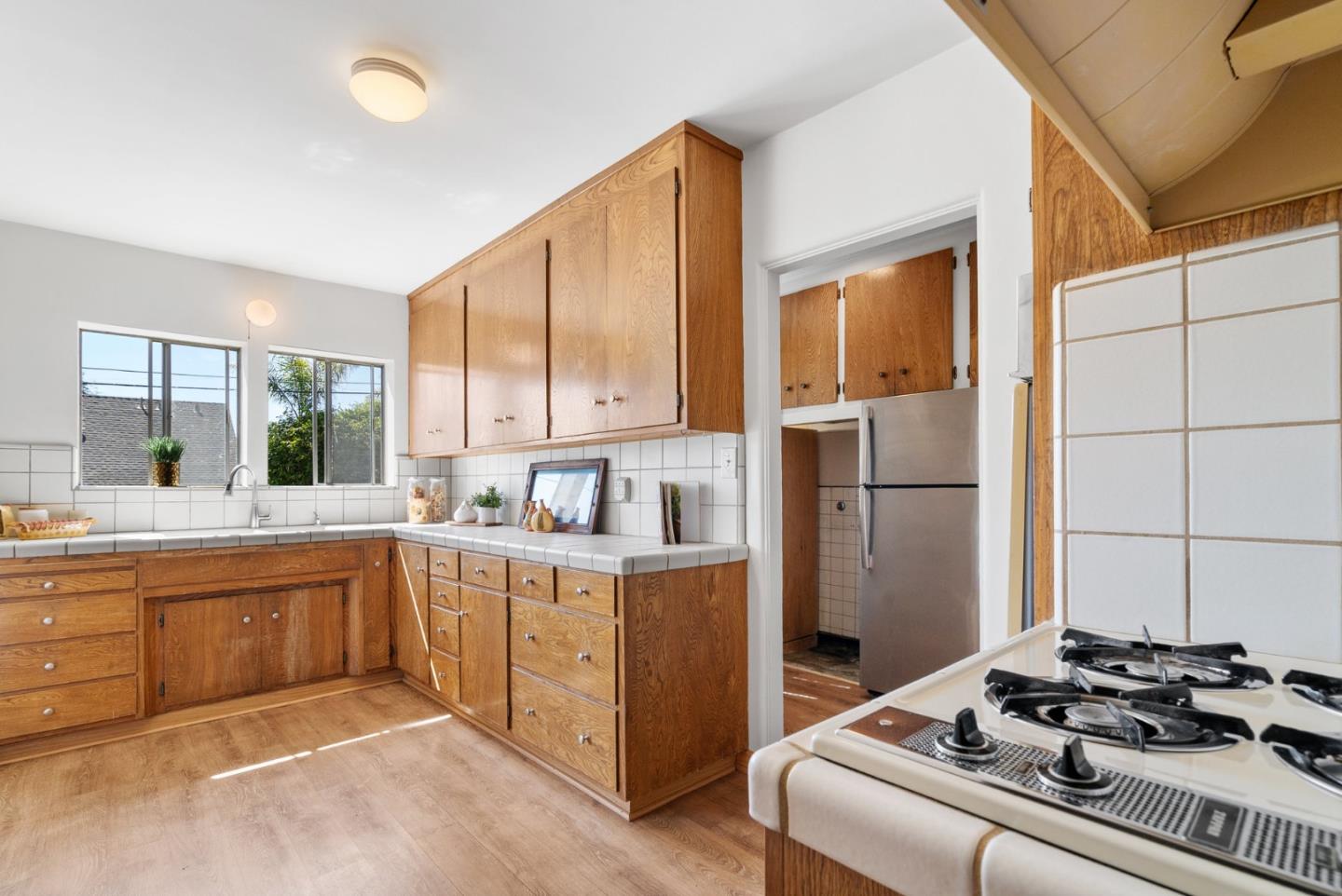 Detail Gallery Image 15 of 45 For 1003 Walnut Ave, Santa Cruz,  CA 95060 - 3 Beds | 2 Baths