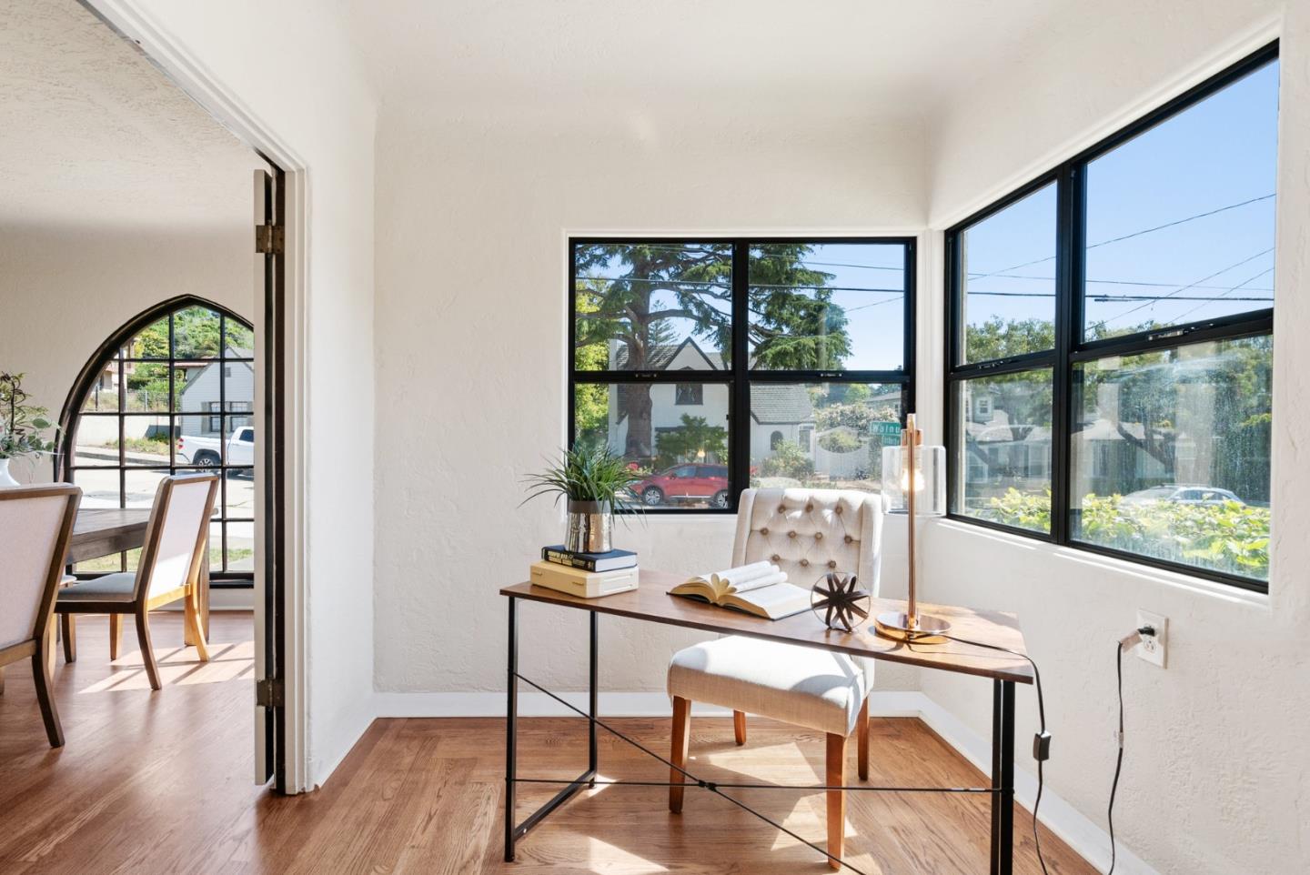 Detail Gallery Image 6 of 45 For 1003 Walnut Ave, Santa Cruz,  CA 95060 - 3 Beds | 2 Baths