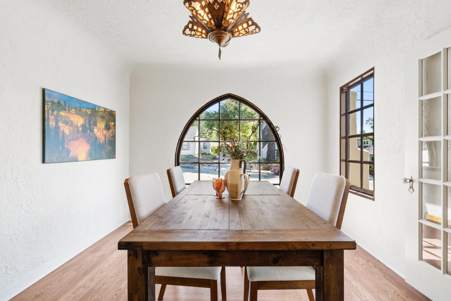 Detail Gallery Image 8 of 45 For 1003 Walnut Ave, Santa Cruz,  CA 95060 - 3 Beds | 2 Baths